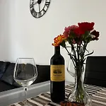 Apartment Feeling At *